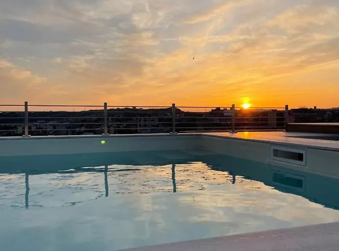 Mier Gold Luxury Hotel *
