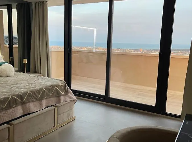 Mier Gold Luxury Hotel *
